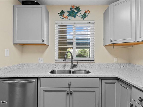 3rd image of 201 Saint Lucie Ln APT 404