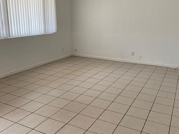 3rd image of 2825 Cisco Dr N
