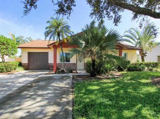 10355 Symphony Ln, Royal Palm Beach, FL 33411