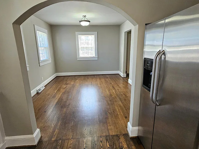 2321 Celia Ave — Photo 10
