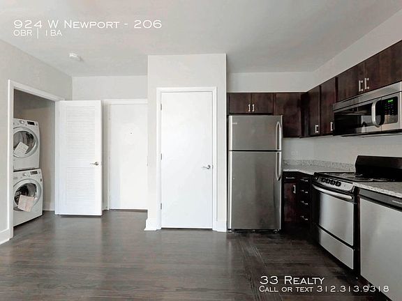 3rd image of 924 W Newport Ave APT 206