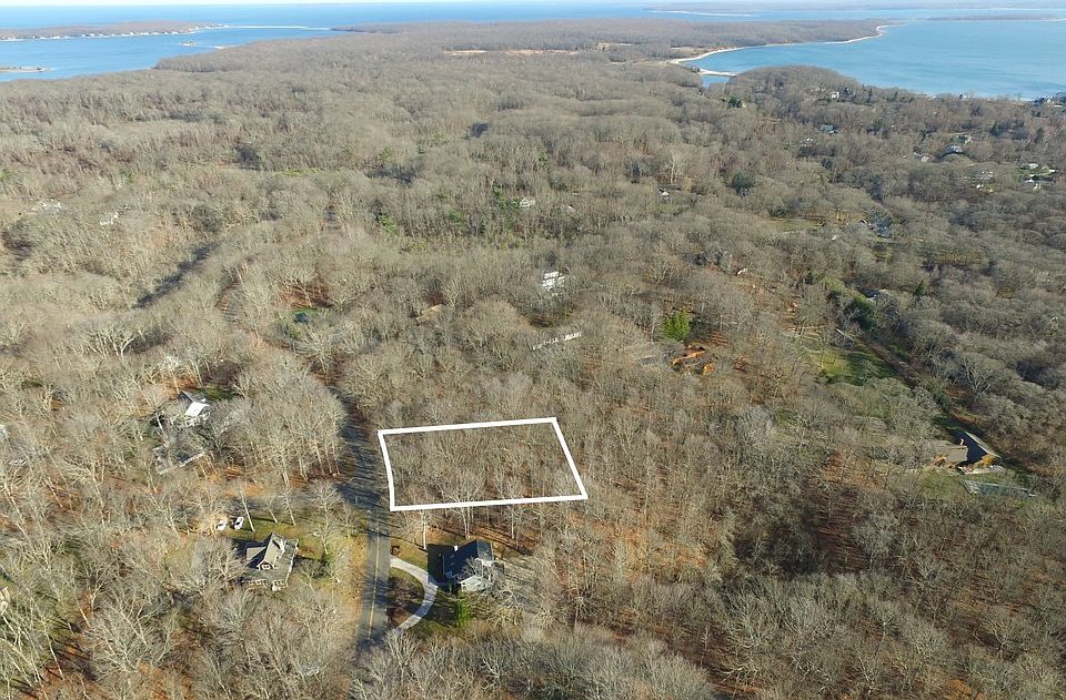 1st image of 9 Heritage Dr