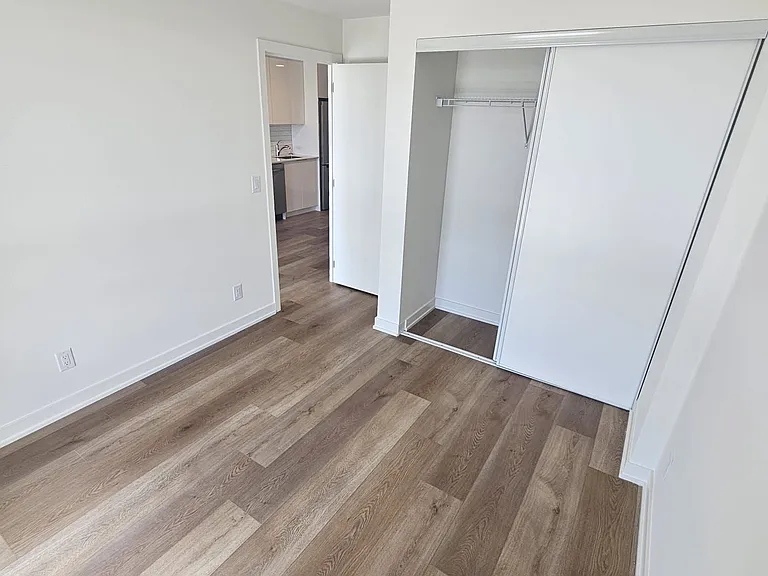 33 Erie Ave #610 — Photo 15