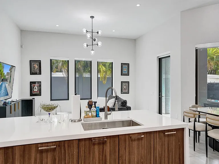 5663 Brookfield Cir W — Photo 24