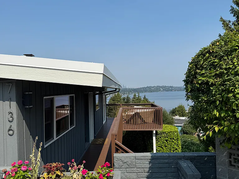 7136 S Sunnycrest Rd — Photo 1