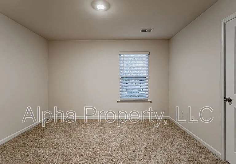 1210 Murdock Cir — Photo 18