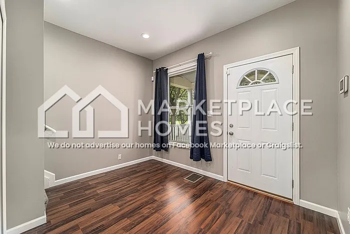 242 Englewood St — Photo 3