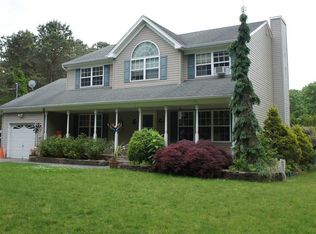 40 Cozine Rd, Center Moriches, NY 11934