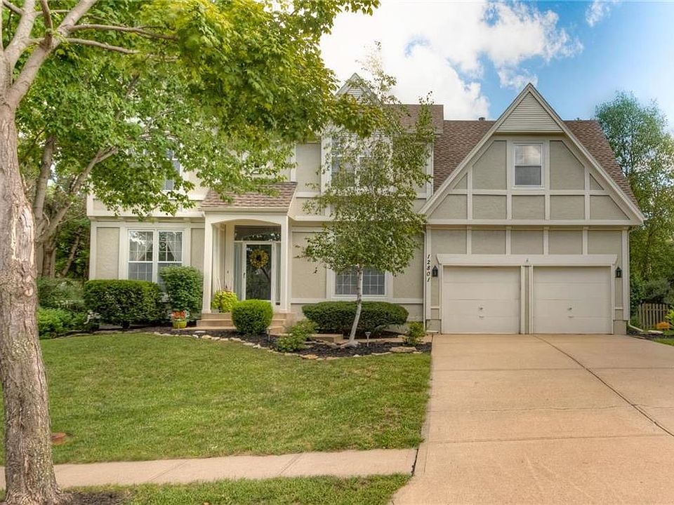 Welcome to 12801 Flint Lane - Overland Park KS