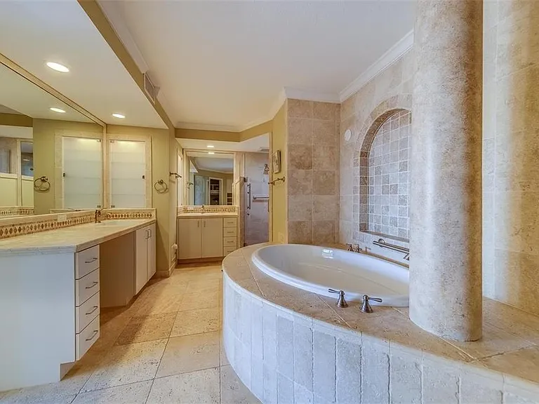 675 S Gulfview Blvd #Penthouse 1 — Photo 34