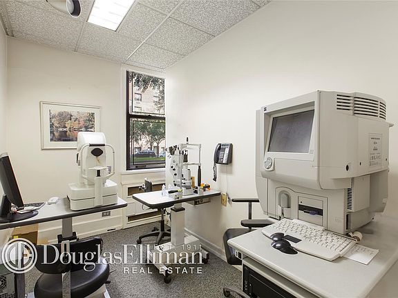 5th image of 1050 Park Ave #1B
