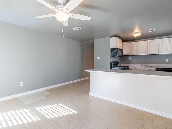 4th image of 318 Gannt St