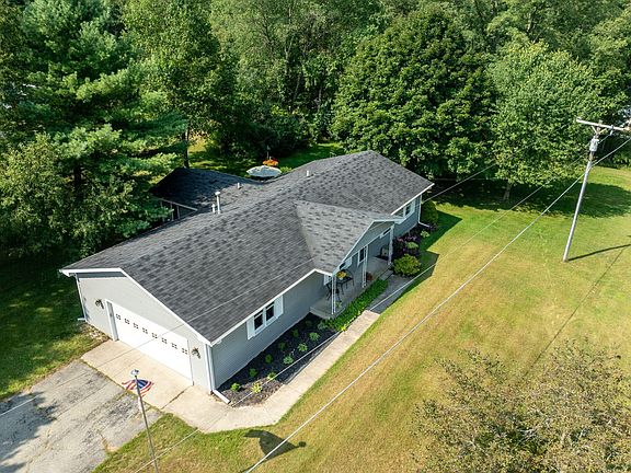 4th image of 14239 Wildwood Dr
