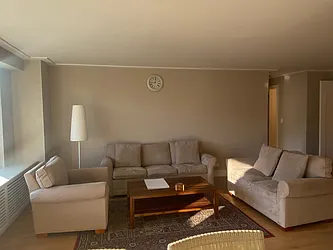 Rented by R New York