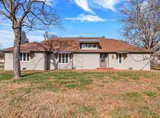 1413 E Downing St, Springfield, MO 65804