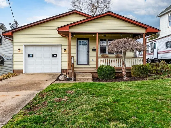 606 Alice St, East Palestine, OH 44413