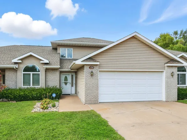 1708 Cobblestone Dr, Muscatine, IA 52761