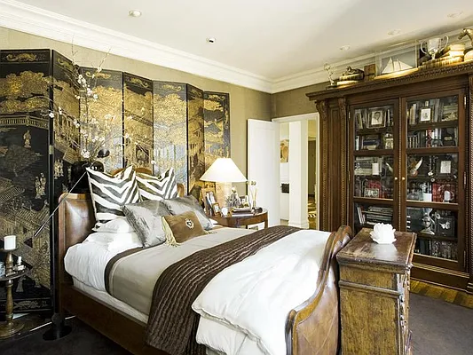 Sold by Sotheby's International Realty | media 9