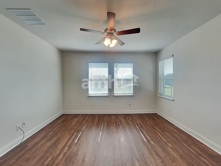 2458 Ixora Ct — Photo 10