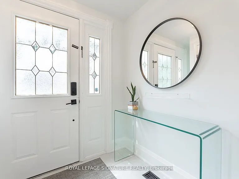 437 Watson Ave — Photo 3