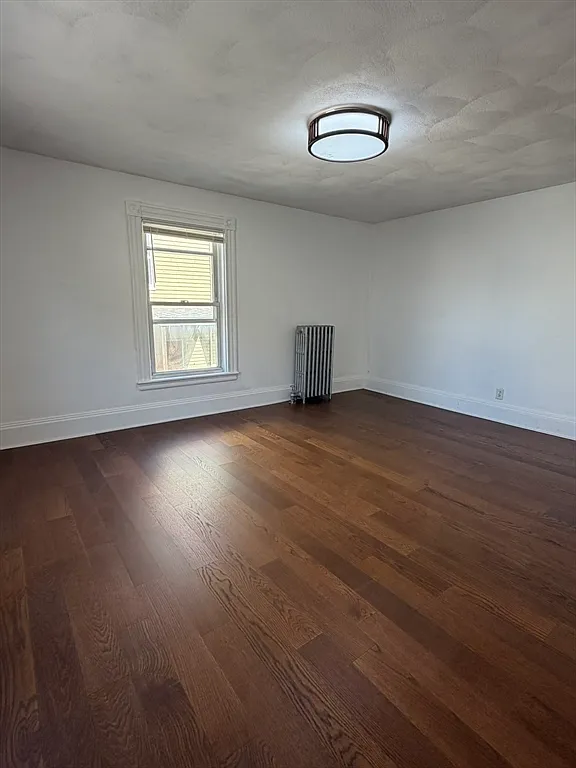 4 bed, 1.0 bath, 1662 sqft, $3,400 — Photo 4