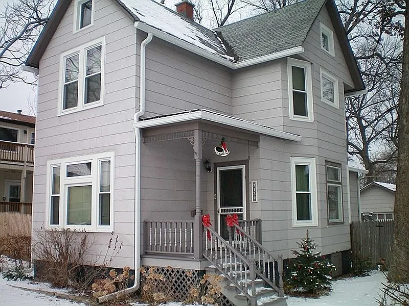 7136 W 110th St photo 1