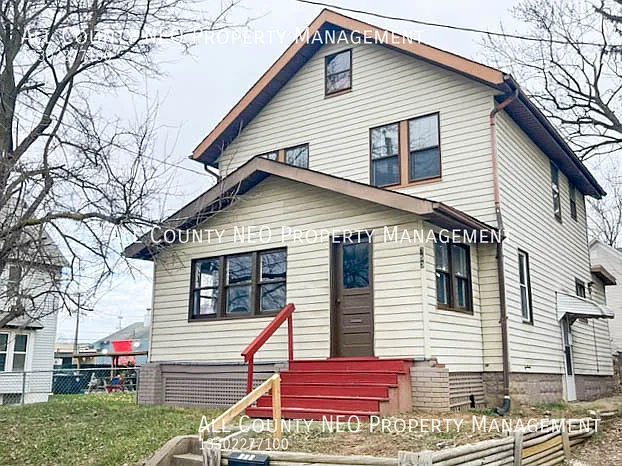 753 Clay Dr photo 1