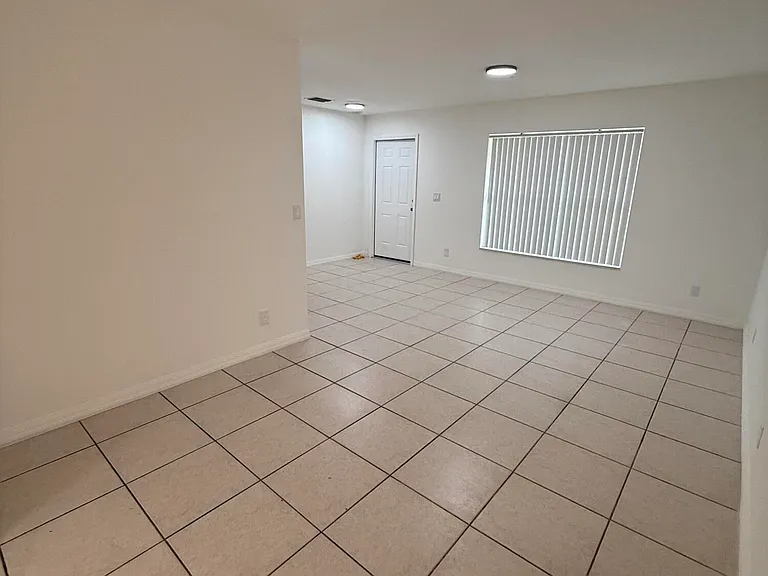 1215 Hyacinth Pl #1215 — Photo 21