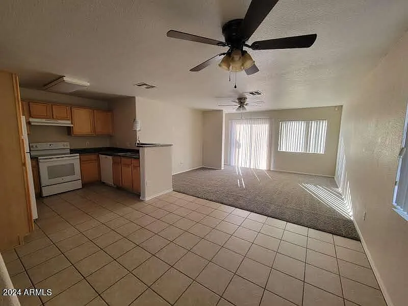 4 bed, 2.0 bath, 1452 sqft, $1,795 — Photo 4
