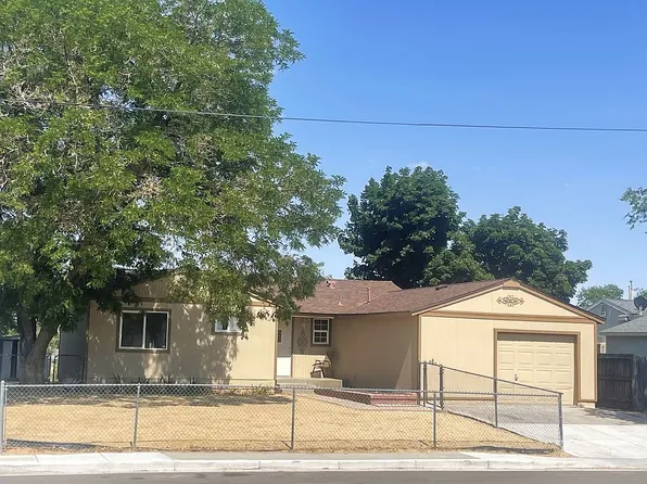 7690 Carlyle Dr, Reno, NV 89506