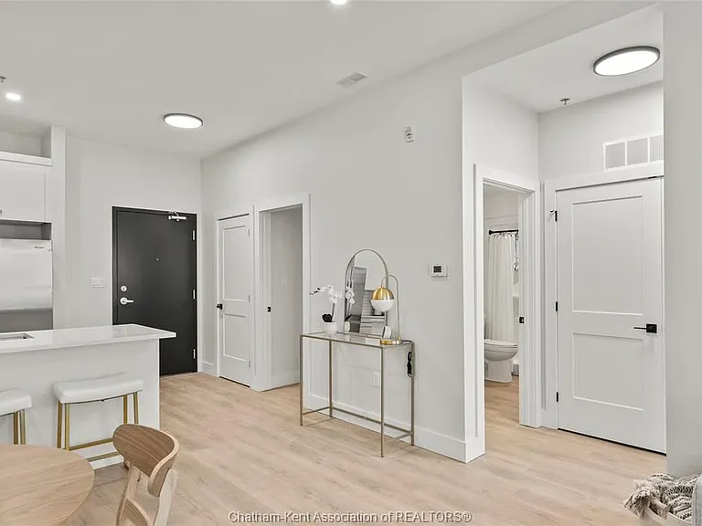 364 Grand Ave E #305 — Photo 21
