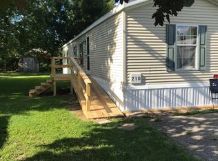 210 W Maple St, Windfall, IN 46076