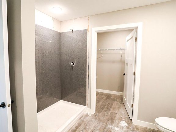 5th image of 8110 Moidore Dr NW