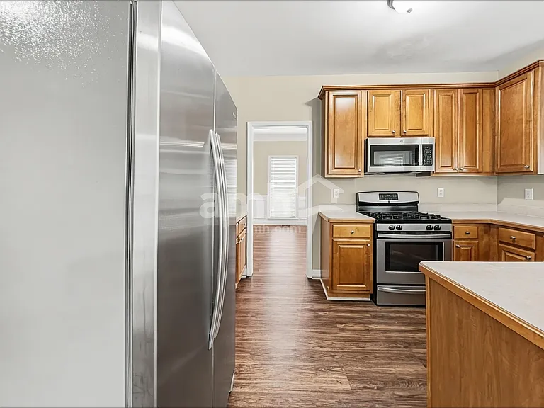 4524 Kingsgate Ct NW — Photo 3