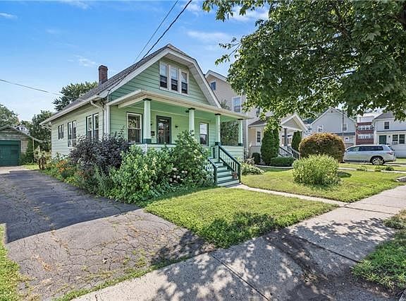 The property has been well-maintained with carefully cultivated plants native to the area.