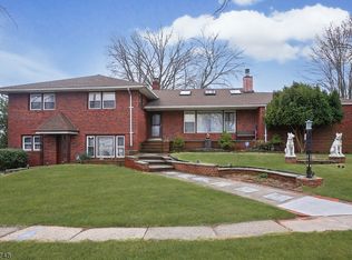 5 Raritan Rd, Linden, NJ 07036