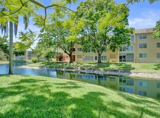 5961 NW 61st Ave APT 310, Tamarac, FL 33319