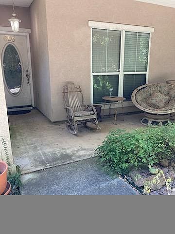 1st image of 605 Burleson St #605