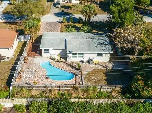 703 5th Place SW, Vero Beach, FL 32962