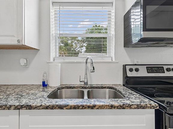 5th image of 725 21ST AVENUE S