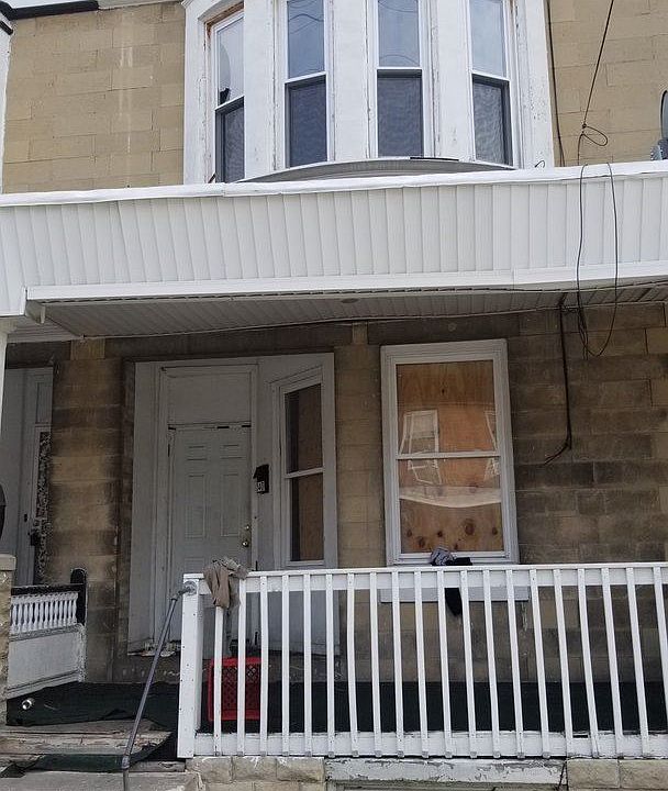 1st image of 140 W Hansberry St