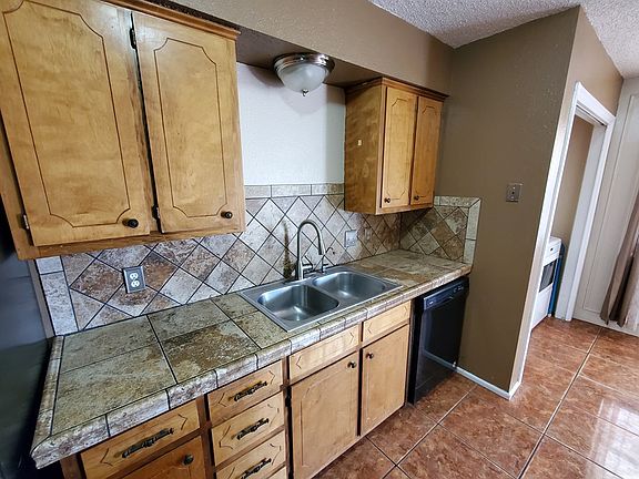 4th image of 1321 Copus Ave