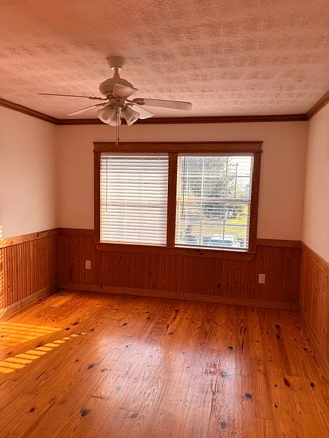 517 Palomar Dr — Photo 2