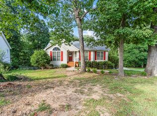 219 Oak Ridge Dr, Greenwood, SC 29649