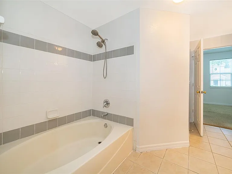 6663 Queens Borough Ave #101 — Photo 16