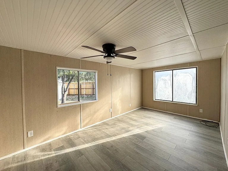 2271 Riverview Ct — Photo 21
