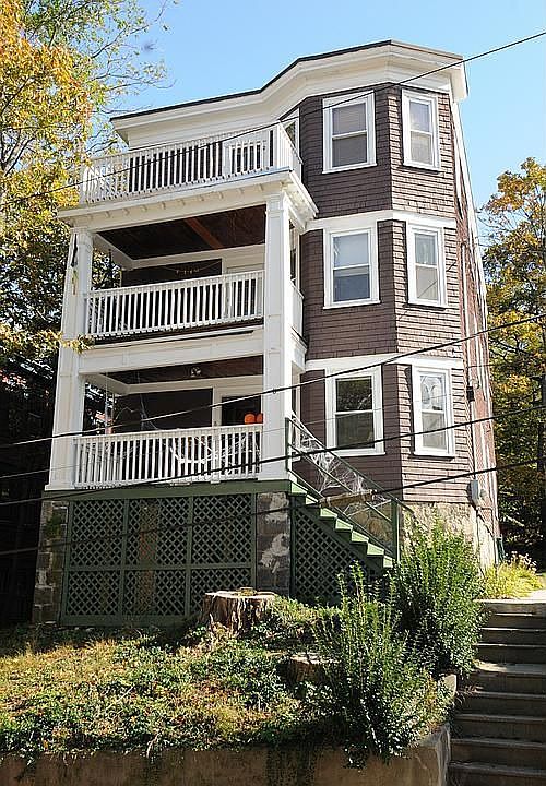 2nd image of 8 Glade Ave