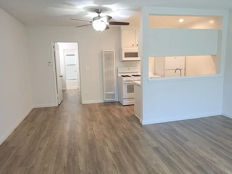 Quakertown Garden Apartments — Photo 13