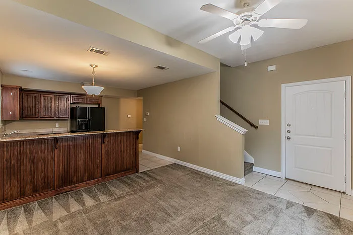 1 bed, 1.0 bath, $1,275 — Photo 2