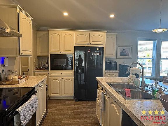 2nd image of 601 Johnathans Cay